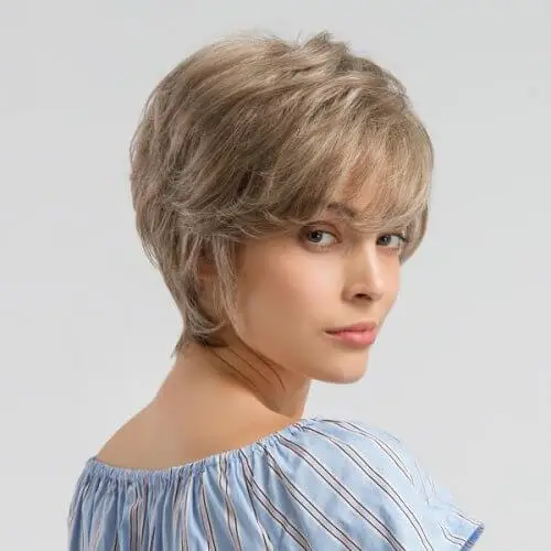 pelo corto con volumen