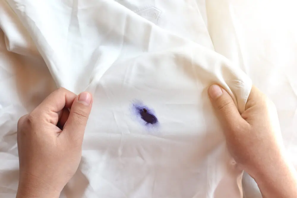 Quitar manchas de tinta en la ropa