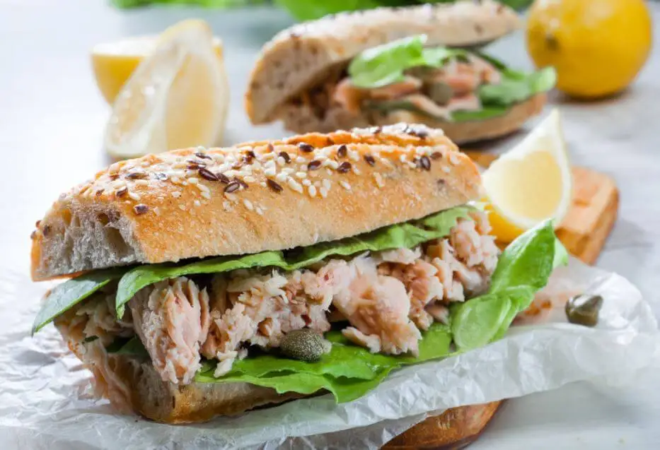 Bocadillo con atún.