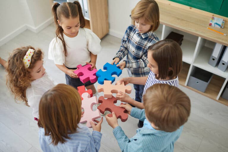 6 actividades que ayudan a tu hijo a trabajar en equipo