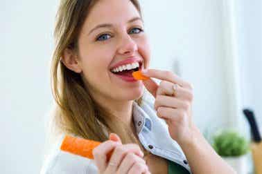 Comer zanahoria durante el embarazo.