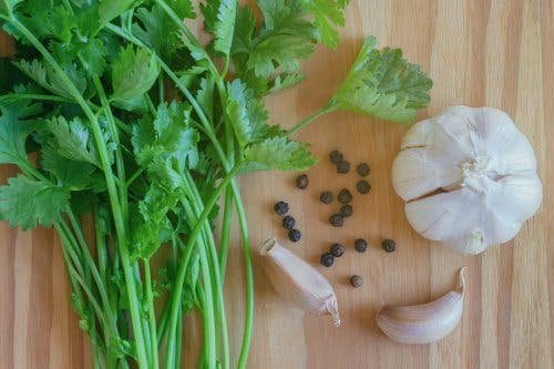 5 remedios con ajo para tratar el acné.