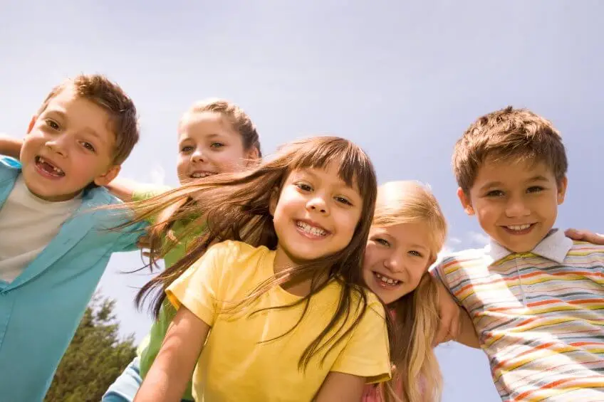 Beneficios de la amistad en la infancia