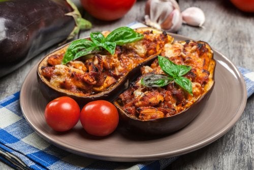 Deliciosa receta de berenjenas rellenas de carne