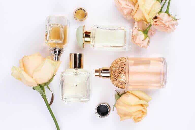 4 cosas que puedes hacer con frascos de perfumes viejos