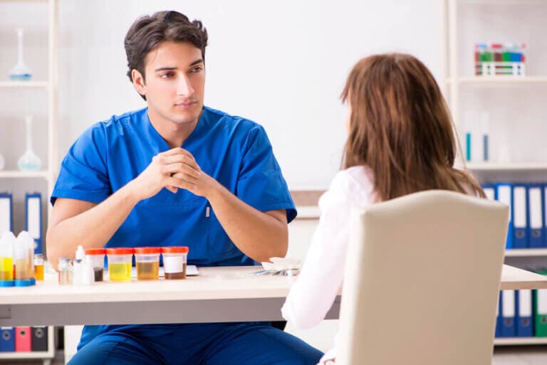 ¿Cómo se trata la urea alta en la sangre?
