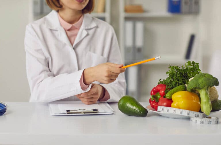 Importancia de ir dónde el especialista para empezar con una dieta