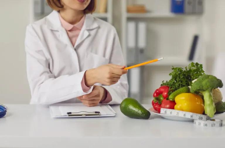 Importancia de ir dónde el especialista para empezar con una dieta