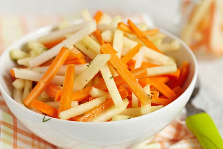Cinco recetas de ensaladas detox para limpiar el colon