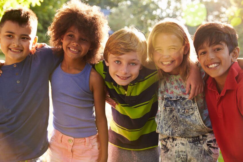 Por qué es importante enseñar el valor de la amistad a los niños