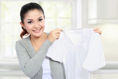 ¿Cómo eliminar las manchas de moho de la ropa?