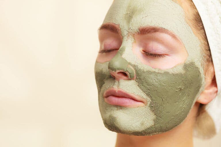 Mascarilla de arcilla para la salud del rostro