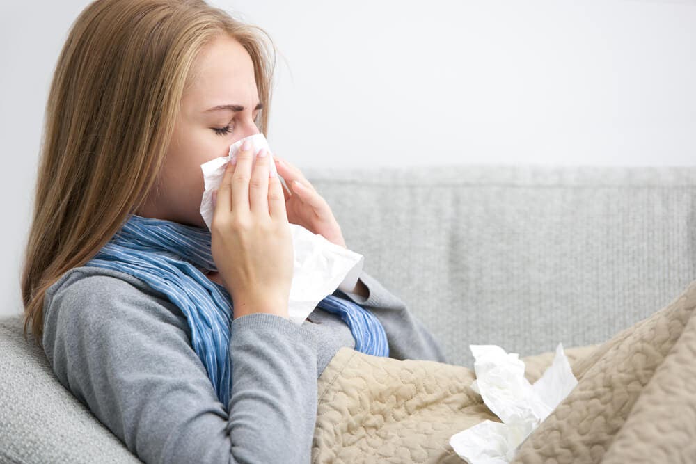 Mujer con gripe