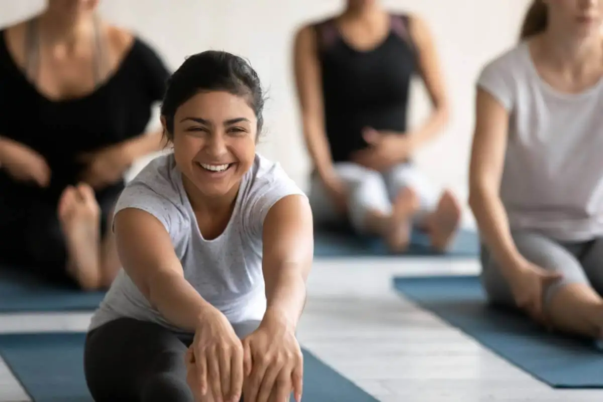 Yoga, un deporte con múltiples beneficios