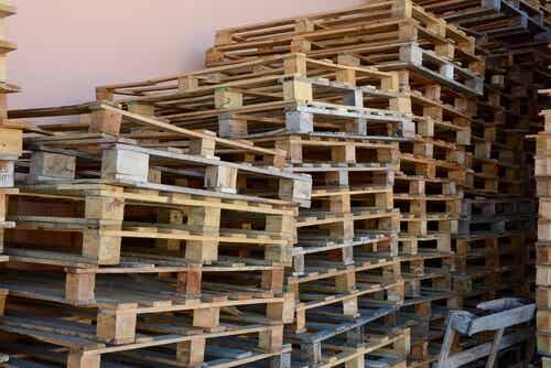 Con palets de madera se pueden hacer numerosos muebles.