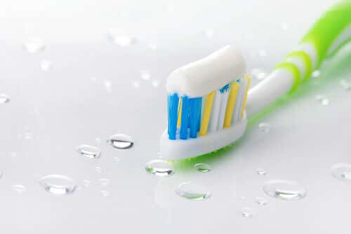 La pasta de dientes tiene múltiples usos.