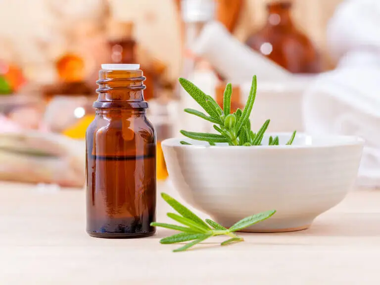 Embellece tu cabello con 5 remedios con romero