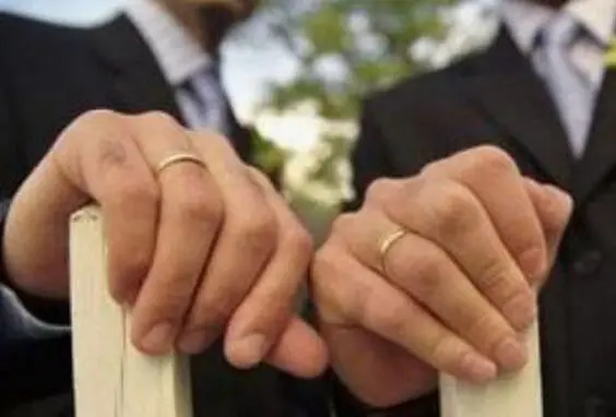 małżeństwa homoseksualne.