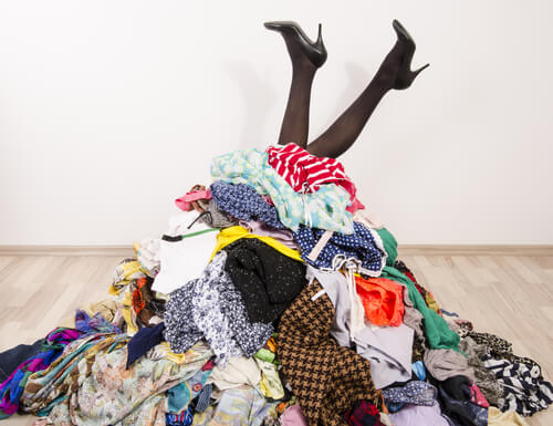 Es necesario saber ordenar y guardar tu ropa de tu armario.