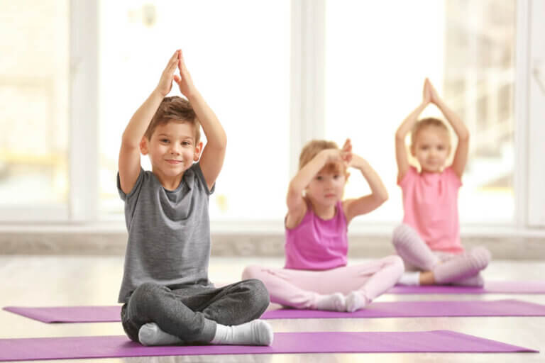 5 posturas de yoga para los niños