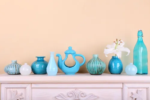 La decoración en tonos azules combina muy bien con el estilo griego.