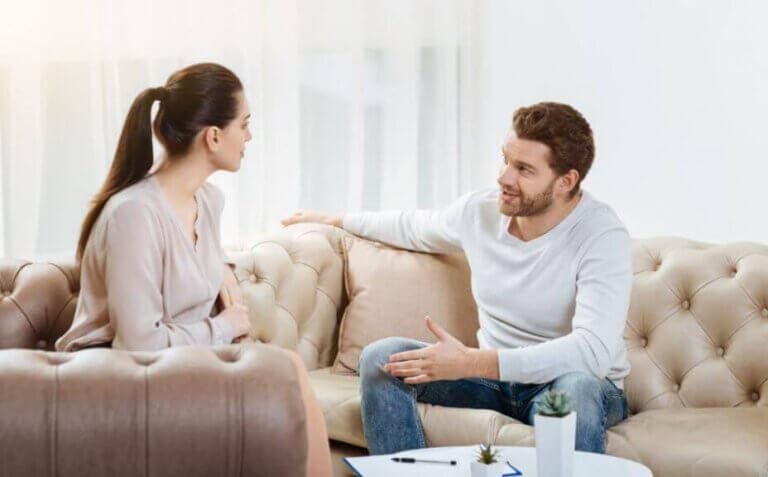 La importancia de dejar a tu pareja explicar sus acciones
