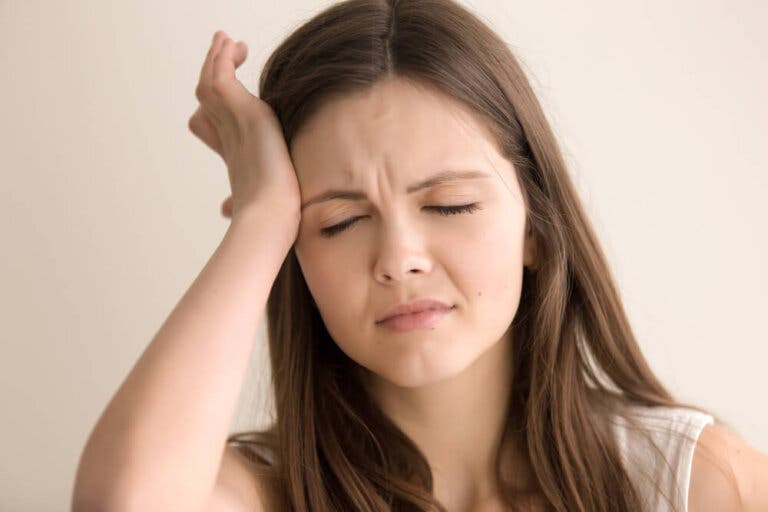Laberintitis Laberintitis: causas, síntomas y tratamiento - Mejor con Salud