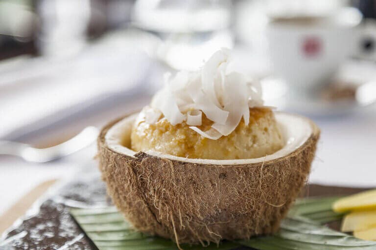 Flan de coco sin azúcar y sin leche