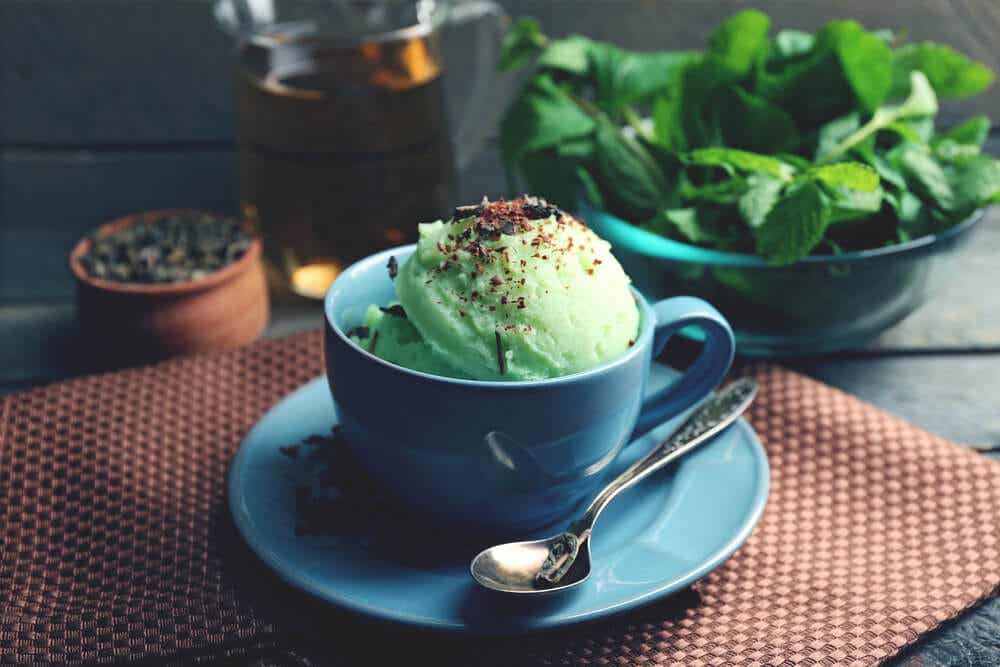 Receta de helado de té verde, un postre ligero