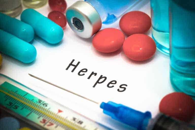 Los primeros síntomas del herpes genital