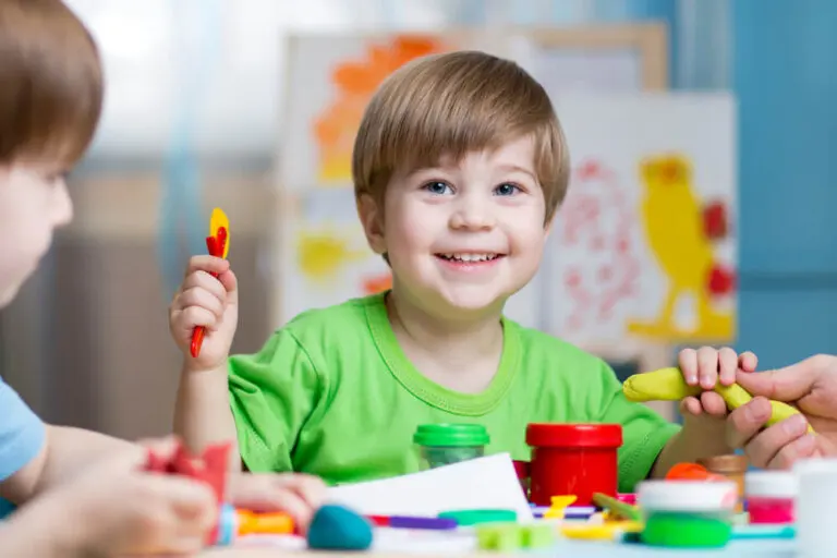 ¿Por qué es importante que los niños jueguen?