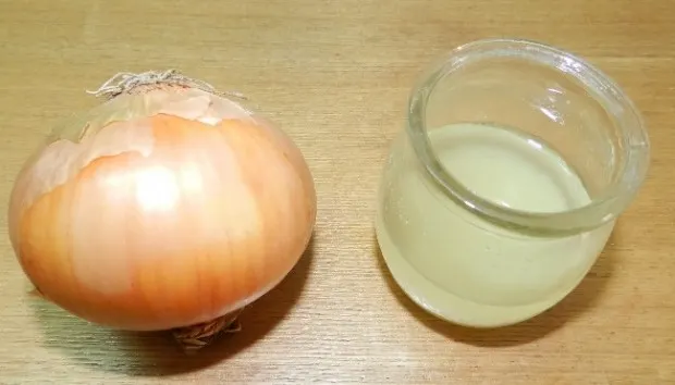 Cebolla y jugo de cebolla.