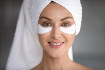 Cómo atenuar las ojeras: 6 remedios con aceites esenciales