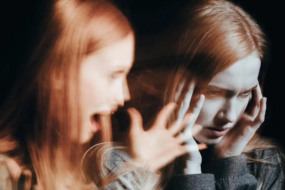 Psicosis como efecto secundario de la terapia psicodélica.