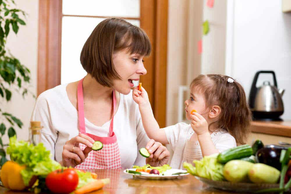 10 tips para conseguir que los niños se alimenten de forma sana