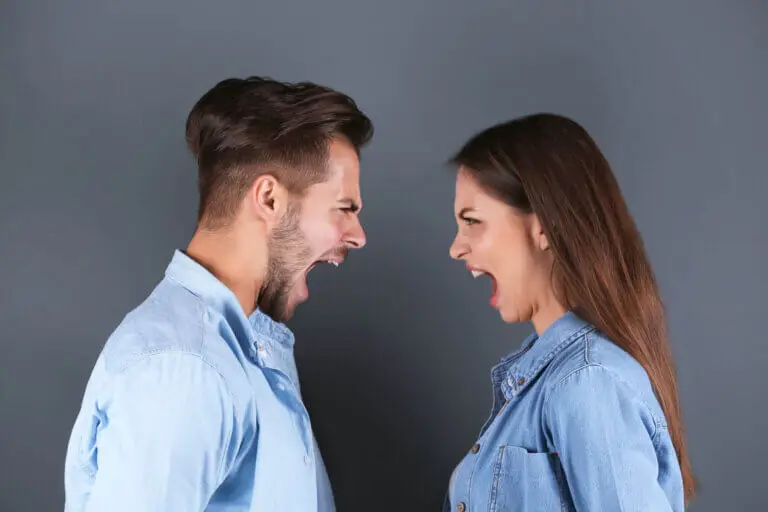 Por qué hay parejas que discuten mucho y siguen juntos