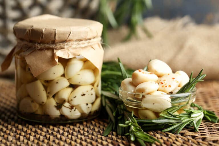 Aceite de ajo: un remedio muy versátil para cuidar el cuerpo