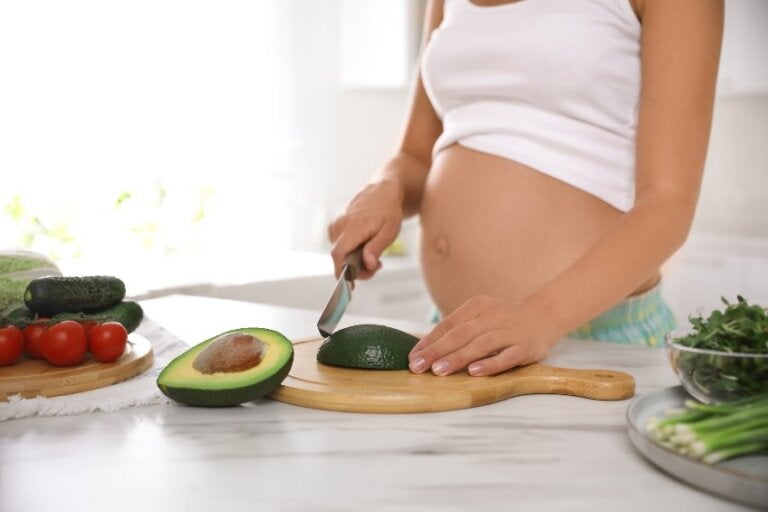 6 beneficios de consumir aguacate en el embarazo