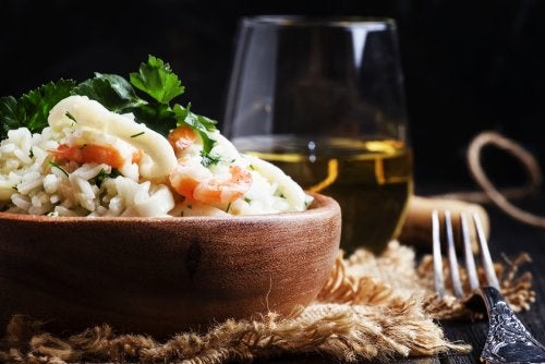 Arroz marinero con crema de espinacas