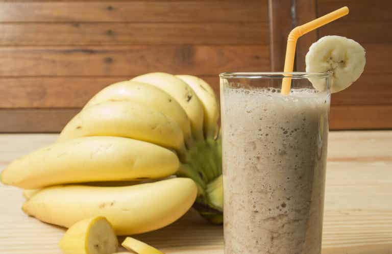 batido-banana-soja.jpg?auto=webp&quality