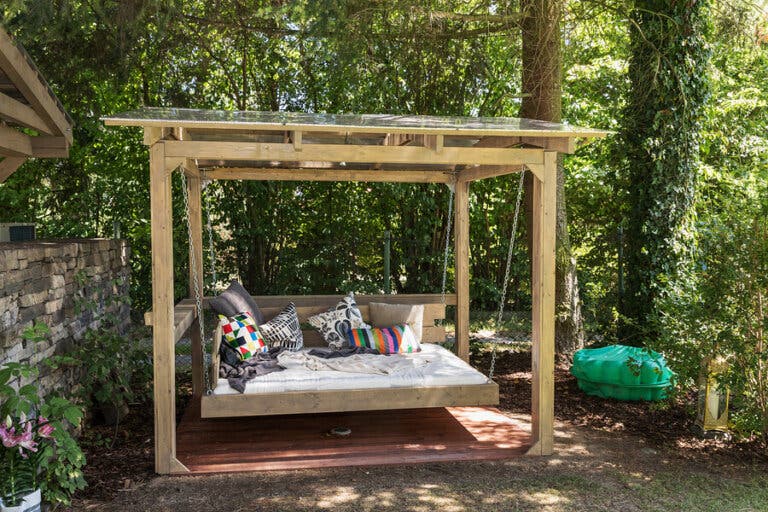 Camas balinesas ideales para decorar espacios exteriores