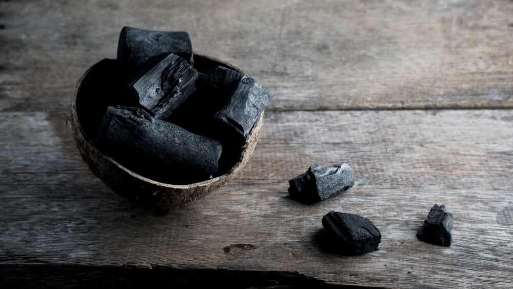 8 usos del carbón activado que debes conocer Mejor con Salud 8 usos del carbón activado que debes conocer Mejor con Salud