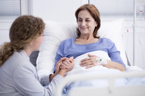 Cuidados paliativos: ¿en qué consisten?