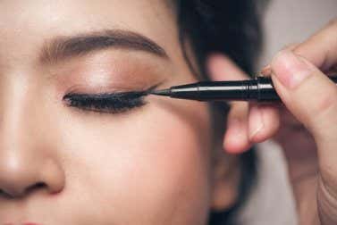 5 cosas que debes evitar al maquillarte si tienes ojos pequeños