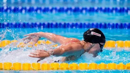 Estilo mariposa ejercicios de natación que te ayudarán a estar en forma