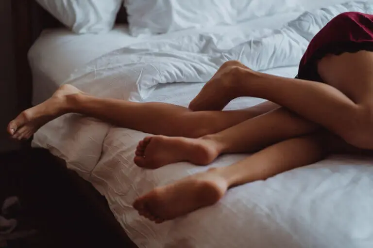 ¿Cómo hacer el amor de forma silenciosa? Tips para los que comparten piso