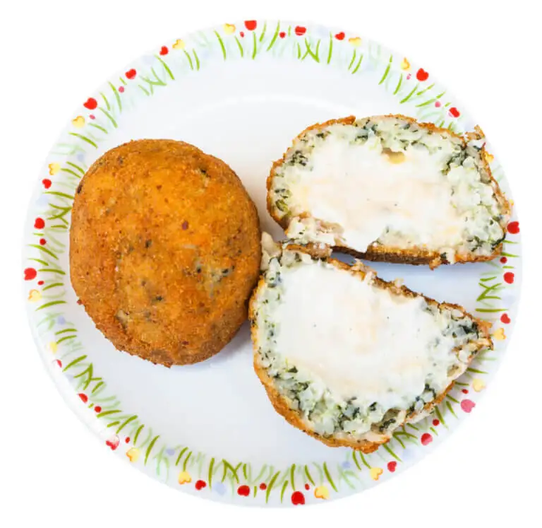 Prepara unos huevos con bechamel y sorprende a tu familia