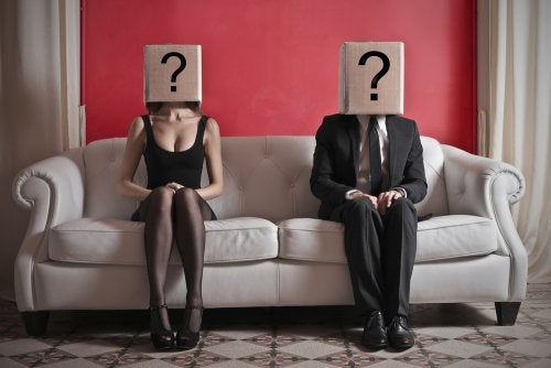 Cuáles son las señales para saber si le gustas a un chico