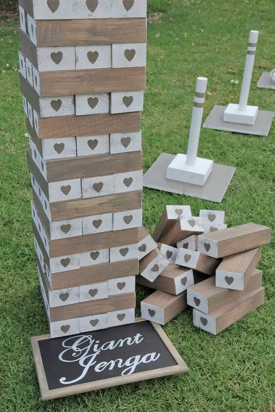 Jenga gigante para hacer juegos para bodas.