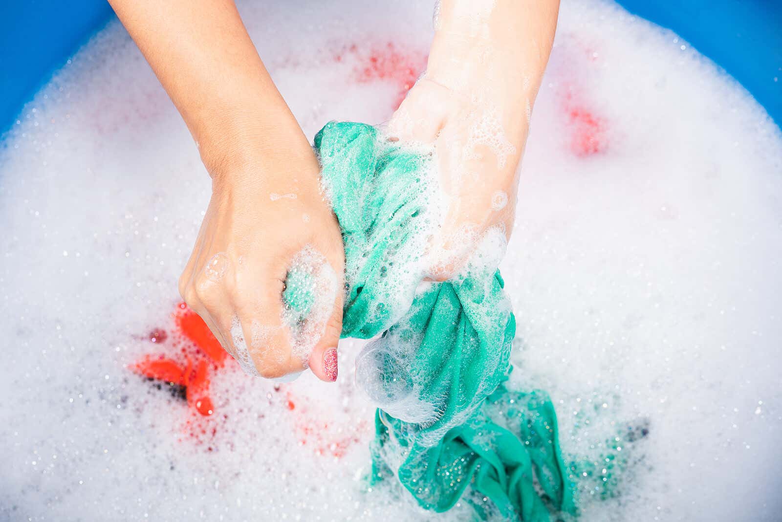 Lava tu ropa interior a mano para cuidarla.